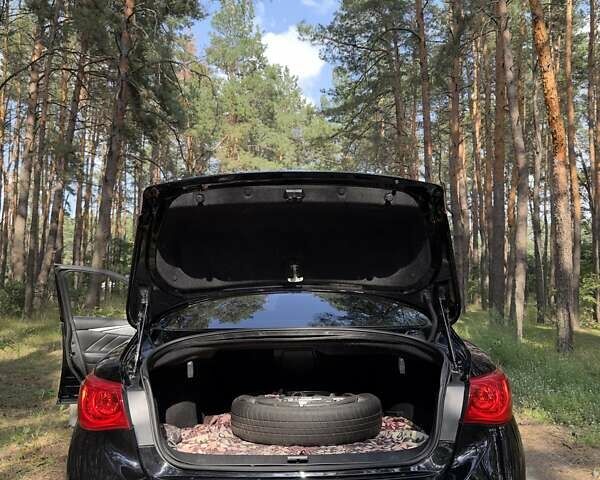 Черный Инфинити Q50, объемом двигателя 3.7 л и пробегом 209 тыс. км за 15000 $, фото 47 на Automoto.ua