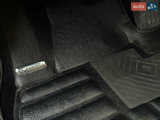 Черный Инфинити Q50, объемом двигателя 3.7 л и пробегом 150 тыс. км за 14650 $, фото 33 на Automoto.ua