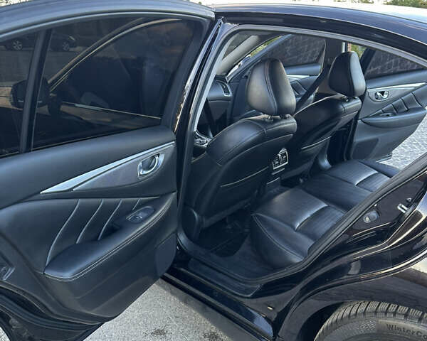 Черный Инфинити Q50, объемом двигателя 1.99 л и пробегом 206 тыс. км за 15500 $, фото 15 на Automoto.ua