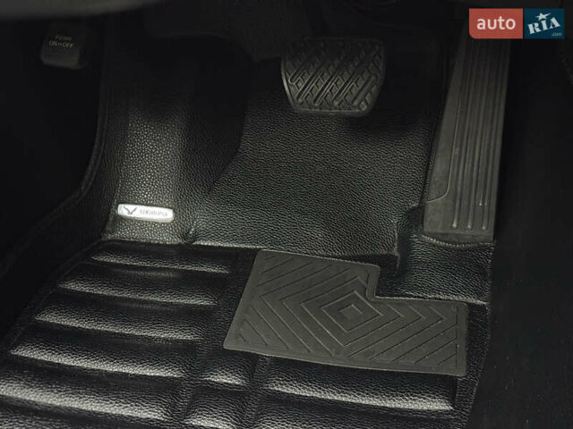 Черный Инфинити Q50, объемом двигателя 3.7 л и пробегом 150 тыс. км за 14650 $, фото 34 на Automoto.ua