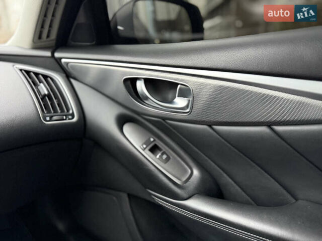 Черный Инфинити Q50, объемом двигателя 3.7 л и пробегом 150 тыс. км за 14650 $, фото 26 на Automoto.ua