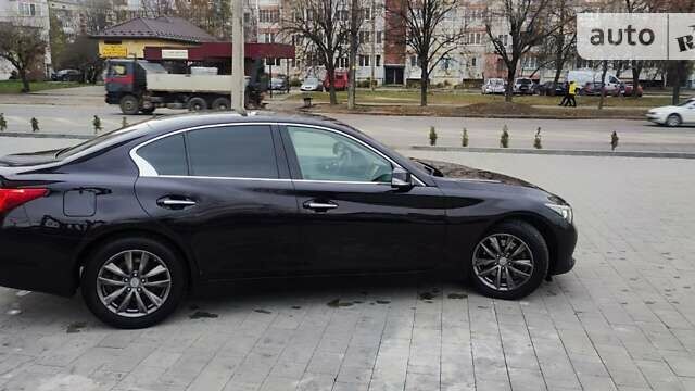 Чорний Інфініті Q50, об'ємом двигуна 2.14 л та пробігом 148 тис. км за 15000 $, фото 7 на Automoto.ua