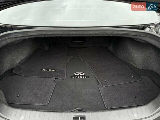 Черный Инфинити Q50, объемом двигателя 3.7 л и пробегом 102 тыс. км за 13800 $, фото 11 на Automoto.ua