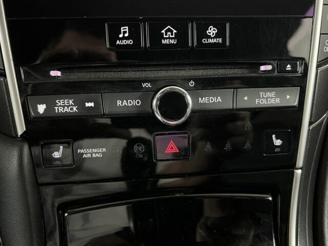 Черный Инфинити Q50, объемом двигателя 2.1 л и пробегом 240 тыс. км за 14900 $, фото 16 на Automoto.ua