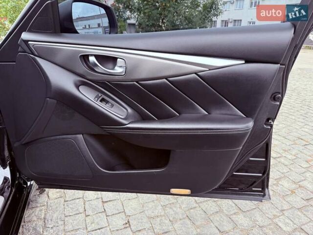 Черный Инфинити Q50, объемом двигателя 3.7 л и пробегом 102 тыс. км за 13800 $, фото 7 на Automoto.ua