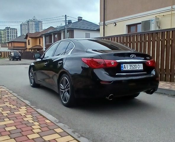 Чорний Інфініті Q50, об'ємом двигуна 0 л та пробігом 220 тис. км за 14700 $, фото 10 на Automoto.ua