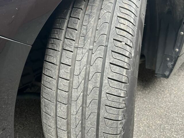 Черный Инфинити Q50, объемом двигателя 2.1 л и пробегом 240 тыс. км за 14900 $, фото 5 на Automoto.ua