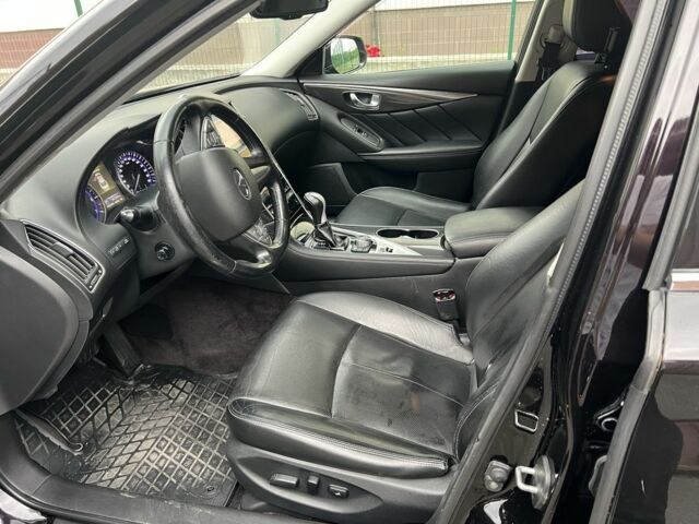 Черный Инфинити Q50, объемом двигателя 2.1 л и пробегом 240 тыс. км за 14900 $, фото 9 на Automoto.ua