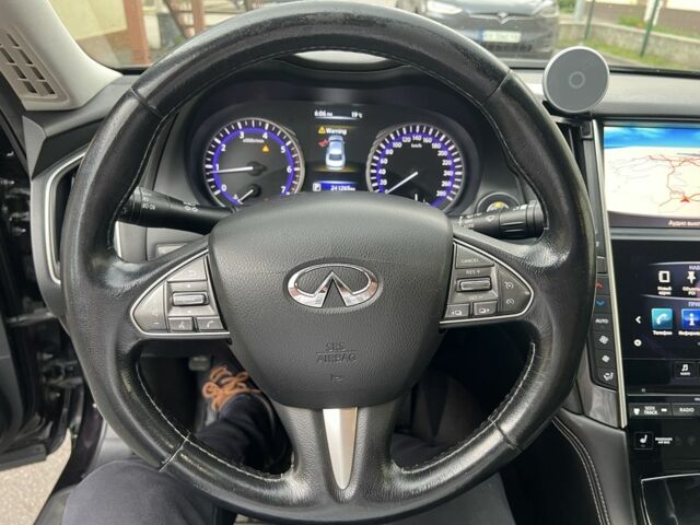 Черный Инфинити Q50, объемом двигателя 2.1 л и пробегом 240 тыс. км за 14900 $, фото 13 на Automoto.ua