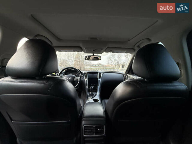 Черный Инфинити Q50, объемом двигателя 3.7 л и пробегом 186 тыс. км за 16300 $, фото 19 на Automoto.ua