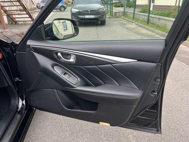 Черный Инфинити Q50, объемом двигателя 2.1 л и пробегом 240 тыс. км за 14900 $, фото 12 на Automoto.ua