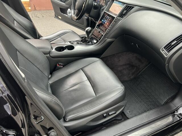 Черный Инфинити Q50, объемом двигателя 2.1 л и пробегом 240 тыс. км за 14900 $, фото 11 на Automoto.ua