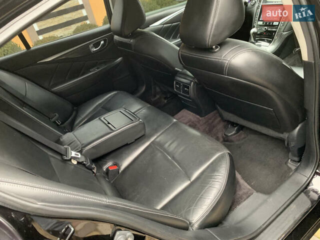 Черный Инфинити Q50, объемом двигателя 2.14 л и пробегом 190 тыс. км за 13350 $, фото 43 на Automoto.ua