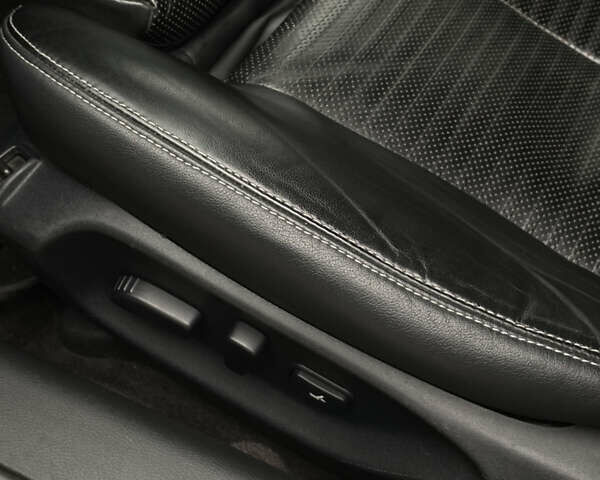 Черный Инфинити Q50, объемом двигателя 2.14 л и пробегом 245 тыс. км за 12450 $, фото 7 на Automoto.ua