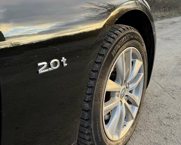 Чорний Інфініті Q50, об'ємом двигуна 2 л та пробігом 178 тис. км за 12800 $, фото 12 на Automoto.ua