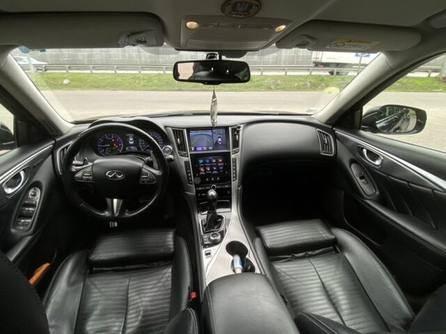 Черный Инфинити Q50, объемом двигателя 2.1 л и пробегом 248 тыс. км за 12700 $, фото 9 на Automoto.ua