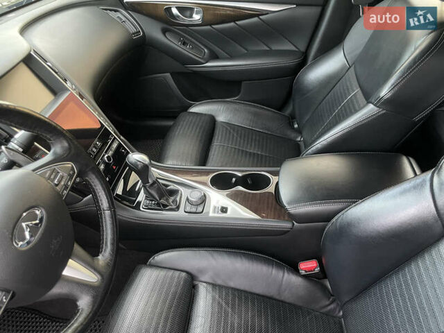 Черный Инфинити Q50, объемом двигателя 3 л и пробегом 155 тыс. км за 16699 $, фото 25 на Automoto.ua