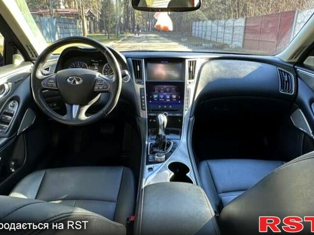 Черный Инфинити Q50, объемом двигателя 2 л и пробегом 137 тыс. км за 14500 $, фото 5 на Automoto.ua