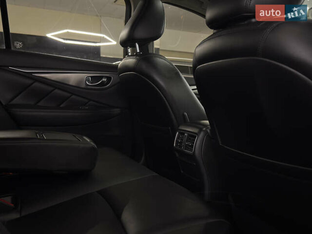 Черный Инфинити Q50, объемом двигателя 3 л и пробегом 137 тыс. км за 15499 $, фото 24 на Automoto.ua