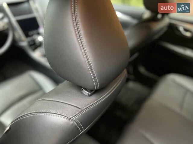 Черный Инфинити Q50, объемом двигателя 2 л и пробегом 53 тыс. км за 18900 $, фото 154 на Automoto.ua