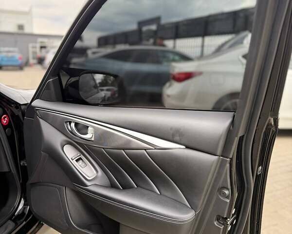 Черный Инфинити Q50, объемом двигателя 3.5 л и пробегом 149 тыс. км за 16999 $, фото 14 на Automoto.ua