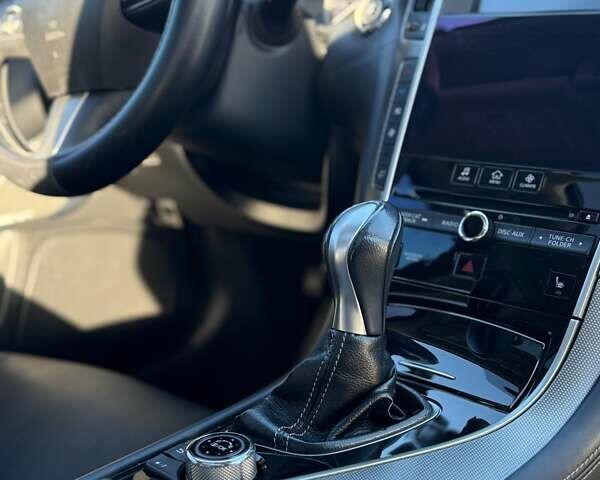 Черный Инфинити Q50, объемом двигателя 1.99 л и пробегом 140 тыс. км за 14500 $, фото 12 на Automoto.ua