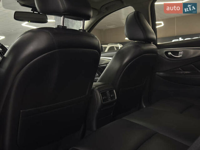 Черный Инфинити Q50, объемом двигателя 3 л и пробегом 137 тыс. км за 15499 $, фото 22 на Automoto.ua