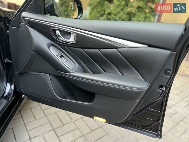Черный Инфинити Q50, объемом двигателя 2 л и пробегом 53 тыс. км за 18900 $, фото 114 на Automoto.ua