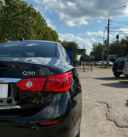 Чорний Інфініті Q50, об'ємом двигуна 1.99 л та пробігом 142 тис. км за 15000 $, фото 2 на Automoto.ua
