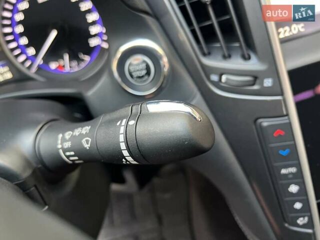 Черный Инфинити Q50, объемом двигателя 2 л и пробегом 53 тыс. км за 18900 $, фото 83 на Automoto.ua