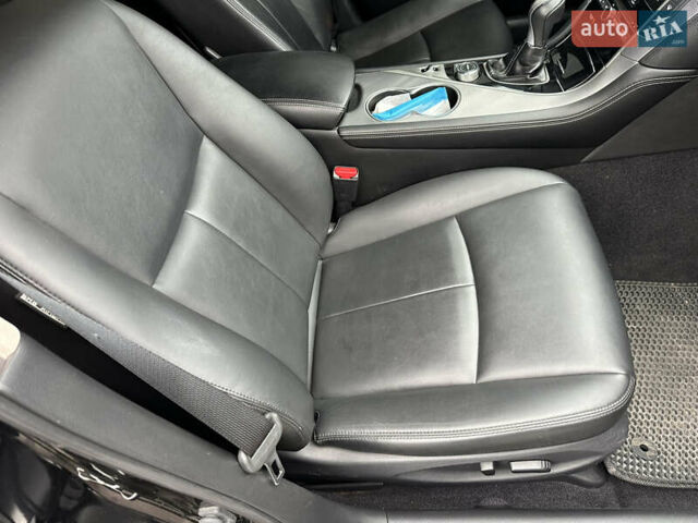 Черный Инфинити Q50, объемом двигателя 3 л и пробегом 80 тыс. км за 13300 $, фото 16 на Automoto.ua