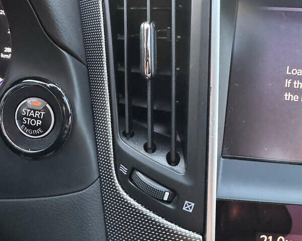 Чорний Інфініті Q50, об'ємом двигуна 3 л та пробігом 142 тис. км за 12500 $, фото 29 на Automoto.ua
