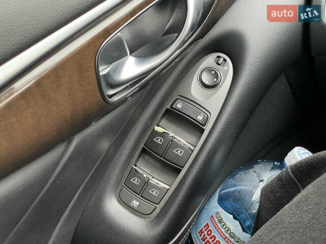 Черный Инфинити Q50, объемом двигателя 3 л и пробегом 155 тыс. км за 16699 $, фото 33 на Automoto.ua