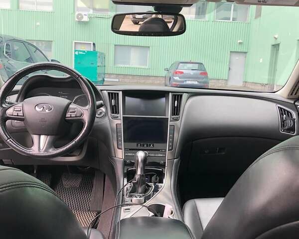 Чорний Інфініті Q50, об'ємом двигуна 3 л та пробігом 144 тис. км за 15350 $, фото 11 на Automoto.ua