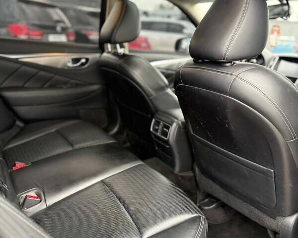 Черный Инфинити Q50, объемом двигателя 3.5 л и пробегом 149 тыс. км за 16999 $, фото 18 на Automoto.ua