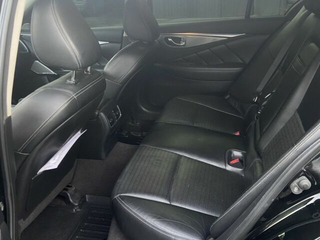 Чорний Інфініті Q50, об'ємом двигуна 3 л та пробігом 122 тис. км за 16999 $, фото 7 на Automoto.ua