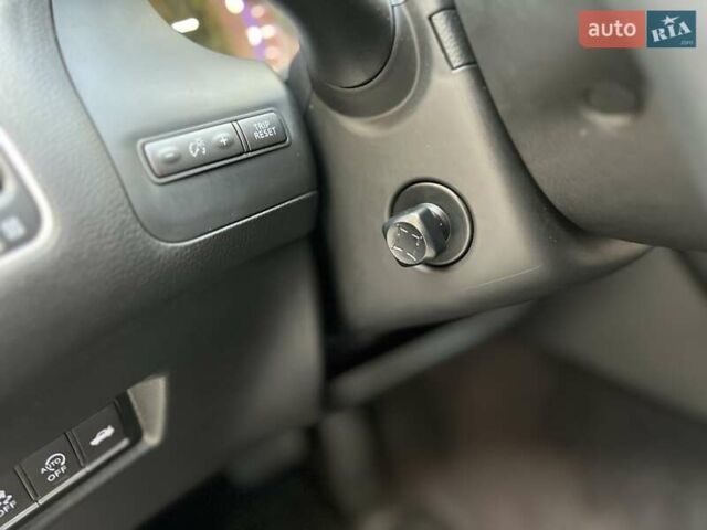 Черный Инфинити Q50, объемом двигателя 2 л и пробегом 53 тыс. км за 18900 $, фото 85 на Automoto.ua