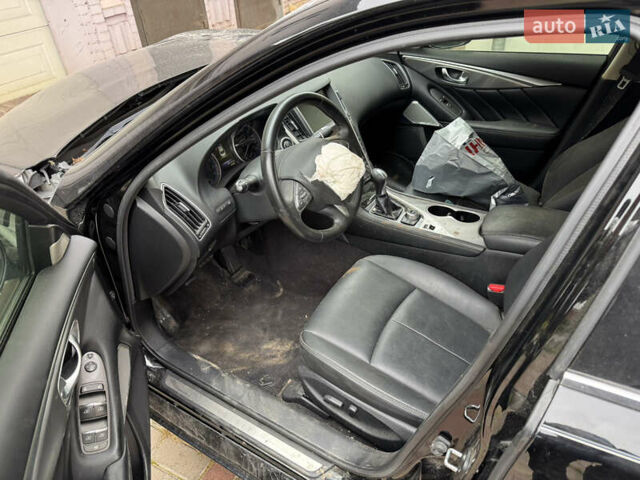Чорний Інфініті Q50, об'ємом двигуна 3 л та пробігом 97 тис. км за 4999 $, фото 2 на Automoto.ua