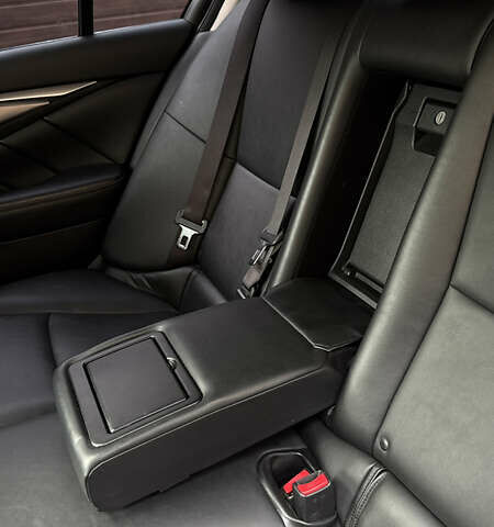 Черный Инфинити Q50, объемом двигателя 1.99 л и пробегом 150 тыс. км за 11499 $, фото 9 на Automoto.ua