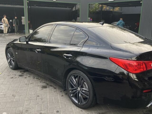 Чорний Інфініті Q50, об'ємом двигуна 3 л та пробігом 122 тис. км за 16999 $, фото 4 на Automoto.ua