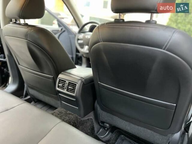 Черный Инфинити Q50, объемом двигателя 2 л и пробегом 53 тыс. км за 18900 $, фото 109 на Automoto.ua