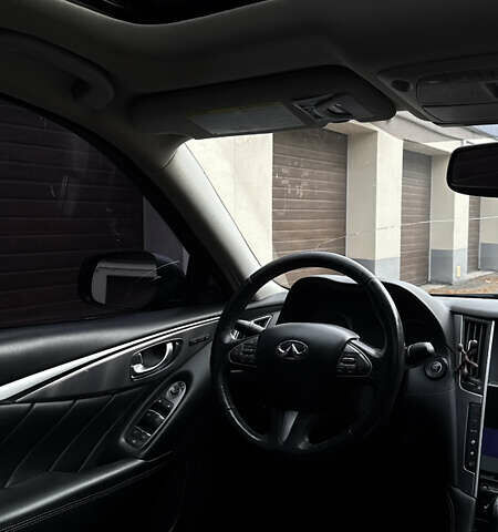 Черный Инфинити Q50, объемом двигателя 1.99 л и пробегом 150 тыс. км за 11499 $, фото 10 на Automoto.ua
