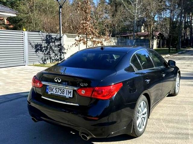 Черный Инфинити Q50, объемом двигателя 2 л и пробегом 137 тыс. км за 14500 $, фото 4 на Automoto.ua