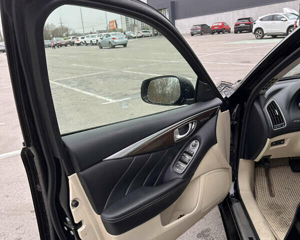 Черный Инфинити Q50, объемом двигателя 3 л и пробегом 110 тыс. км за 15500 $, фото 19 на Automoto.ua