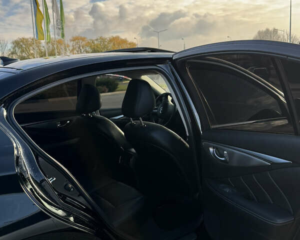 Черный Инфинити Q50, объемом двигателя 3 л и пробегом 175 тыс. км за 13700 $, фото 7 на Automoto.ua