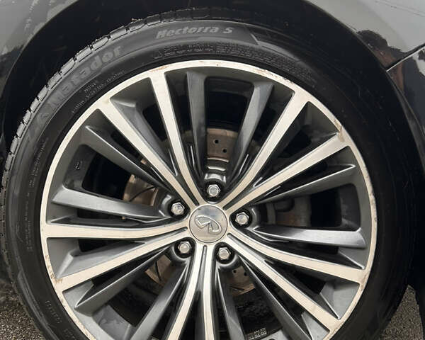 Черный Инфинити Q50, объемом двигателя 3 л и пробегом 110 тыс. км за 15500 $, фото 10 на Automoto.ua