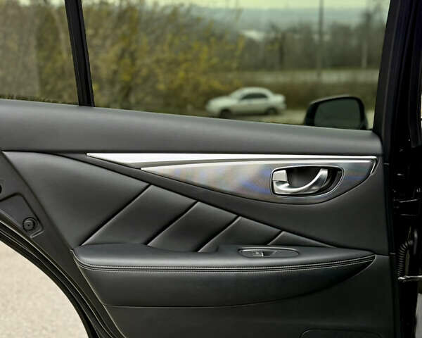 Черный Инфинити Q50, объемом двигателя 3 л и пробегом 155 тыс. км за 12000 $, фото 22 на Automoto.ua