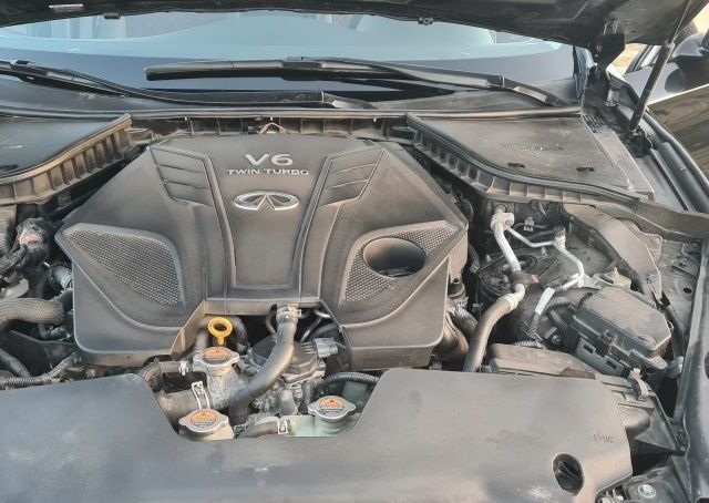 Чорний Інфініті Q50, об'ємом двигуна 3 л та пробігом 83 тис. км за 13500 $, фото 4 на Automoto.ua