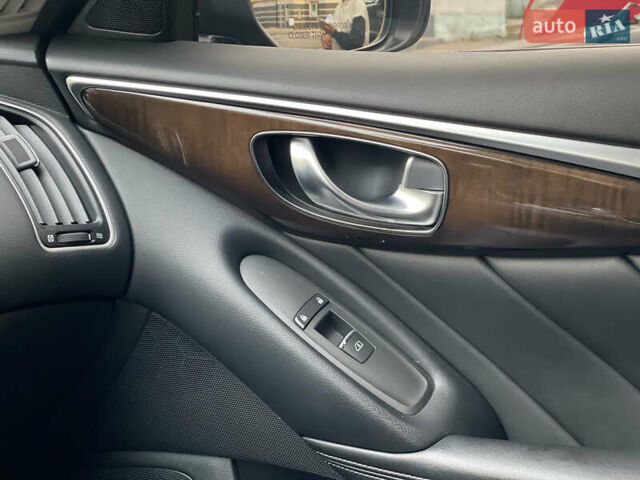 Черный Инфинити Q50, объемом двигателя 3 л и пробегом 155 тыс. км за 16699 $, фото 38 на Automoto.ua