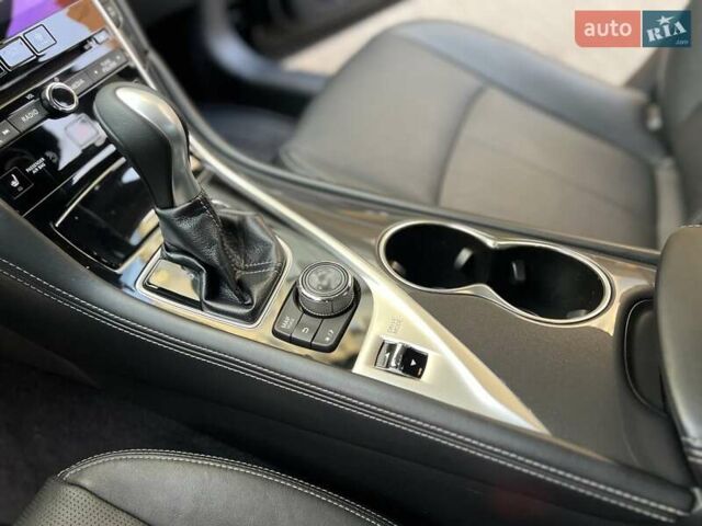 Черный Инфинити Q50, объемом двигателя 2 л и пробегом 53 тыс. км за 18900 $, фото 76 на Automoto.ua